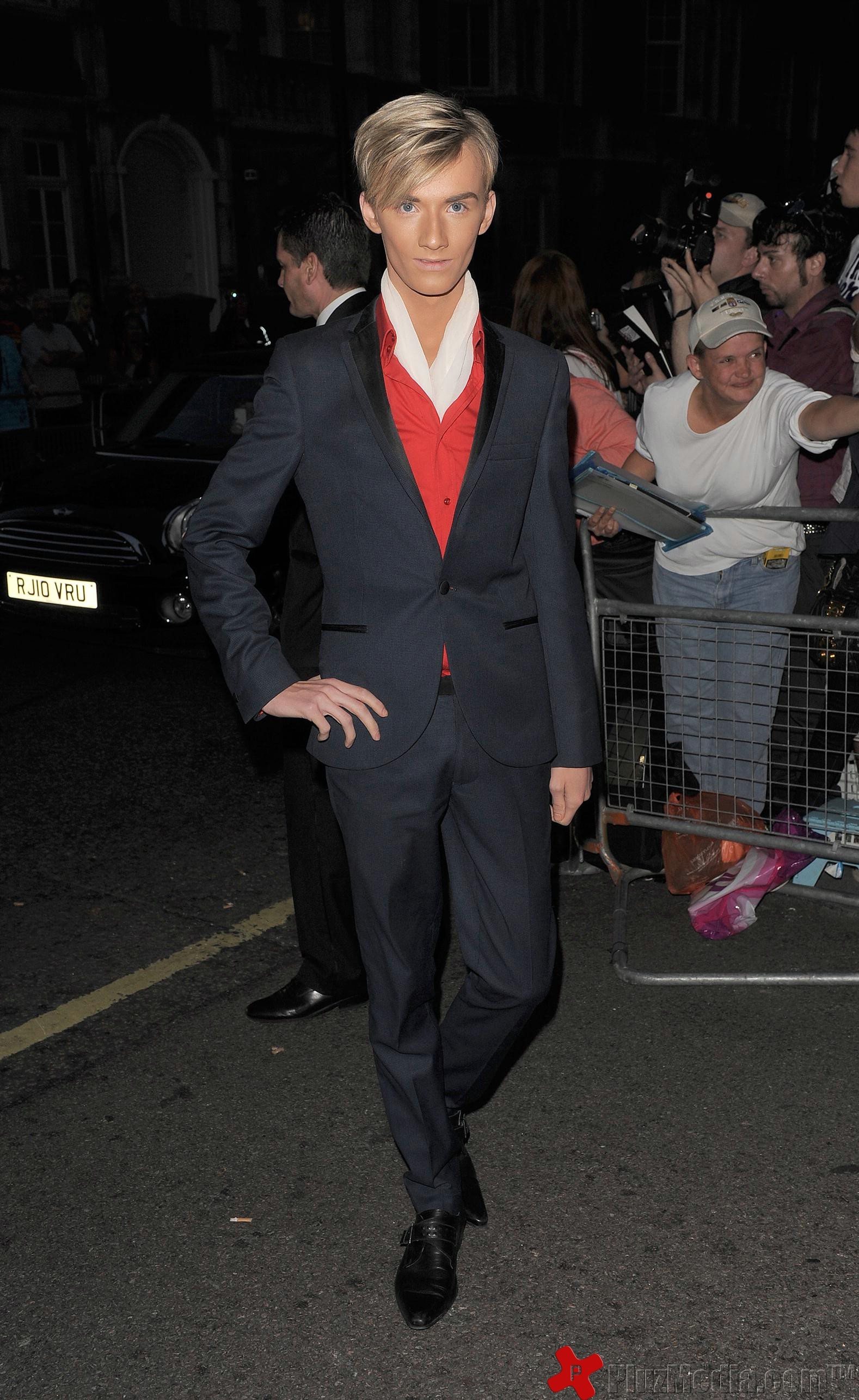 2011 Pride of Britain Awards held at the Grosvenor House - Outside Arrivals | Picture 93974